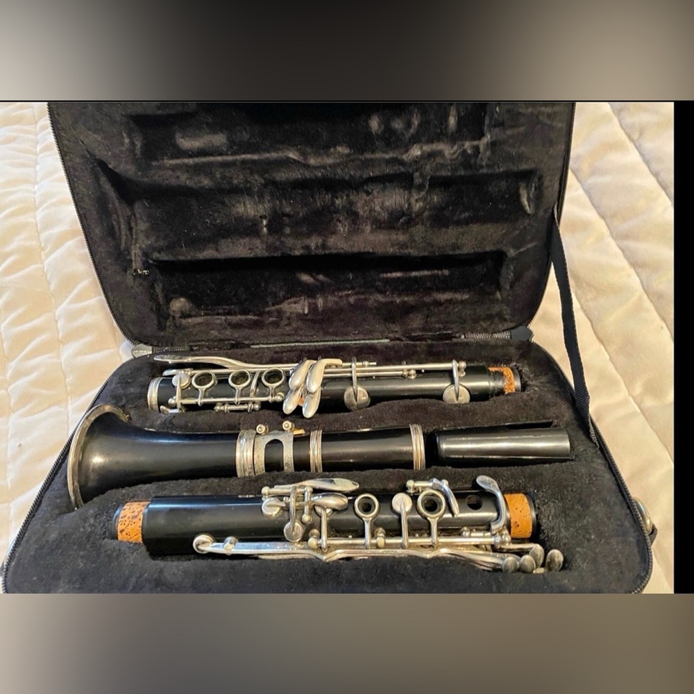 Unbranded Clarinet Bb instrument good condition